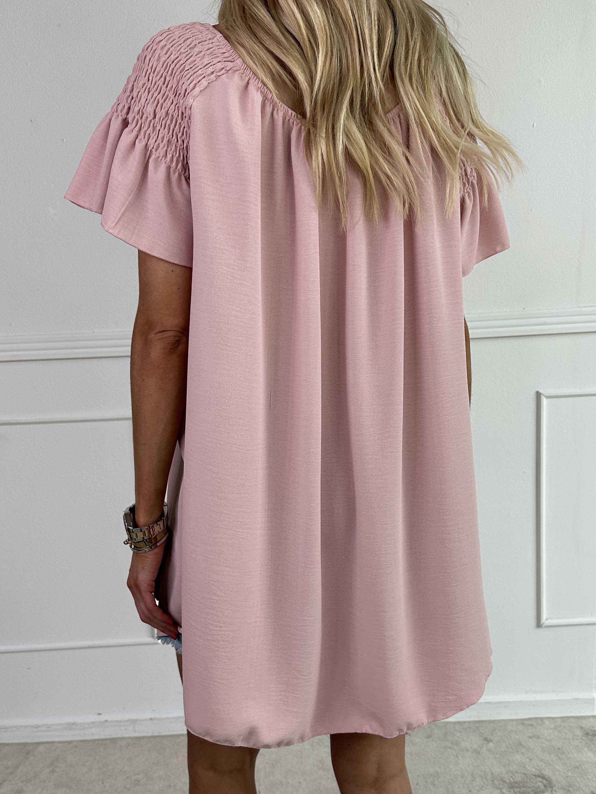 Esther - Söt tunika med volangärmar och elastisk halsringning